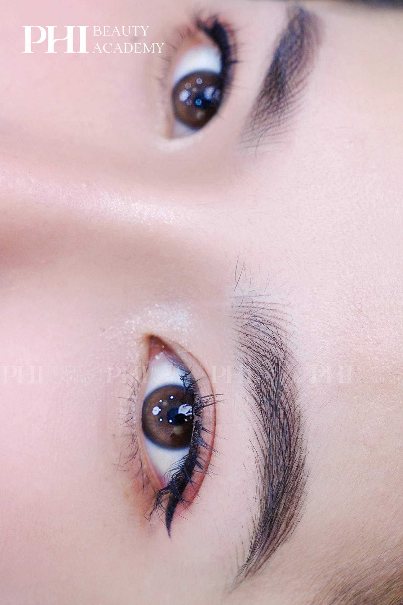Cận cảnh sợi Hairstrokes sau khi cover chân mày cũ tại Phi Beauty